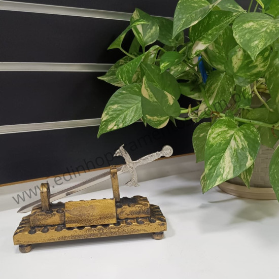 Mini Espada com Suporte em MDF